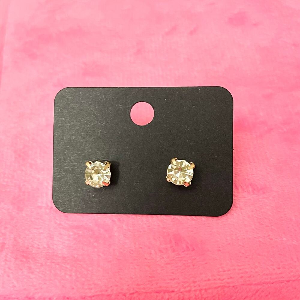 Women's Vintage Jewelry Unknown Gemstones Stud Earrings